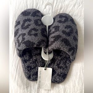 Barefoot Dreams House Slippers, NWT! 🏷️